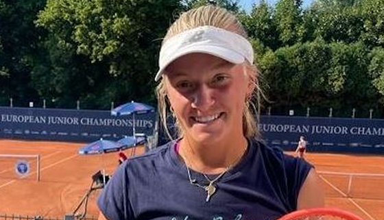 Emily satser gress, spiller i Liverpool mot god WTA motstand !